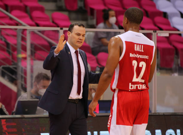 才队为何持 才队为何持